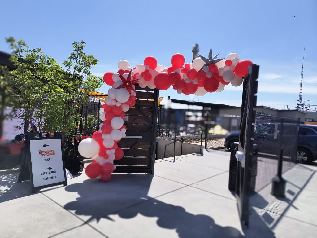 🌞 How Hot Weather Affects Balloon Decorations in Knoxville