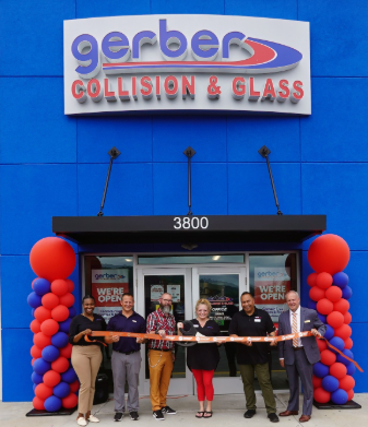 Eye-Catching Balloon Décor for the Exciting Grand Opening of Gerber Collision & Glass in Knoxville, TN