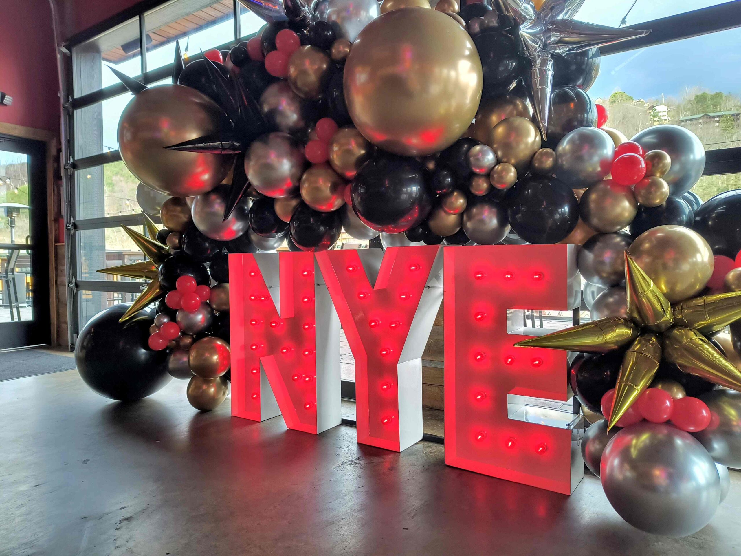 Celebrate the Holidays in Style!