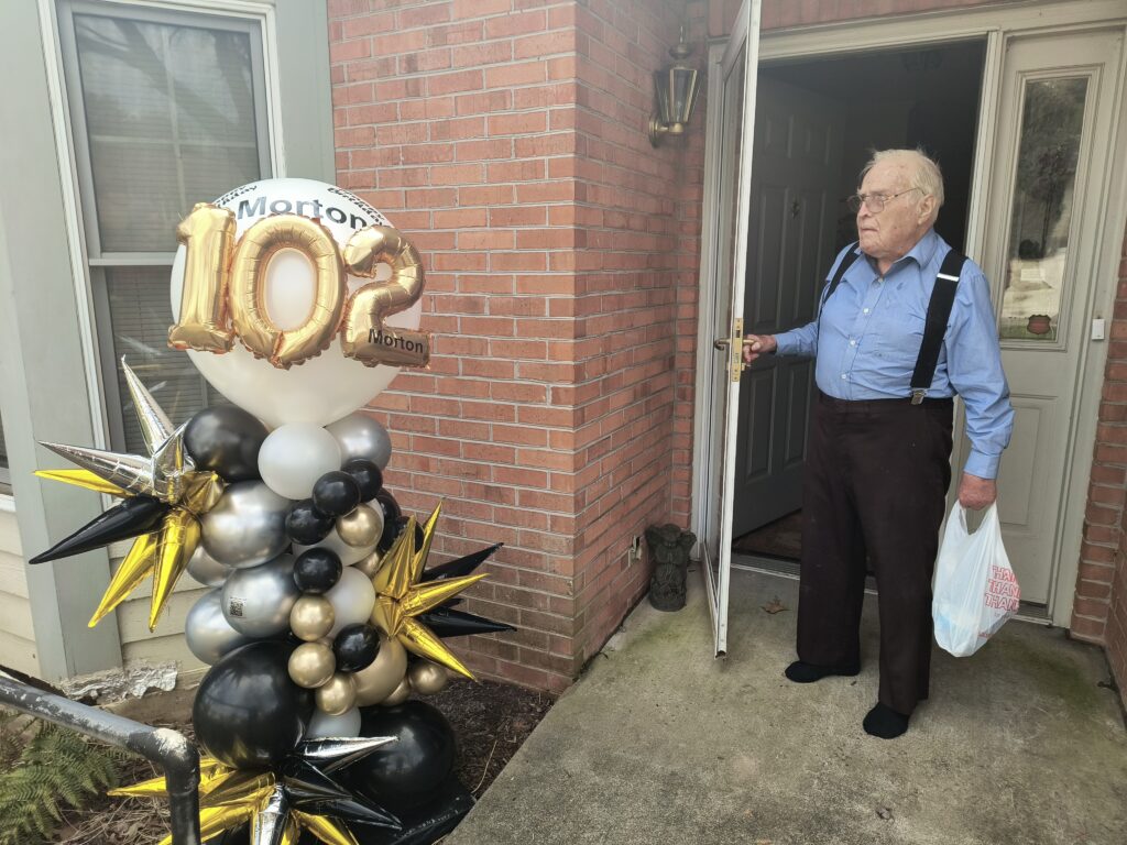 Balloon column with Morton’s name for a 102nd birthday in Knoxville